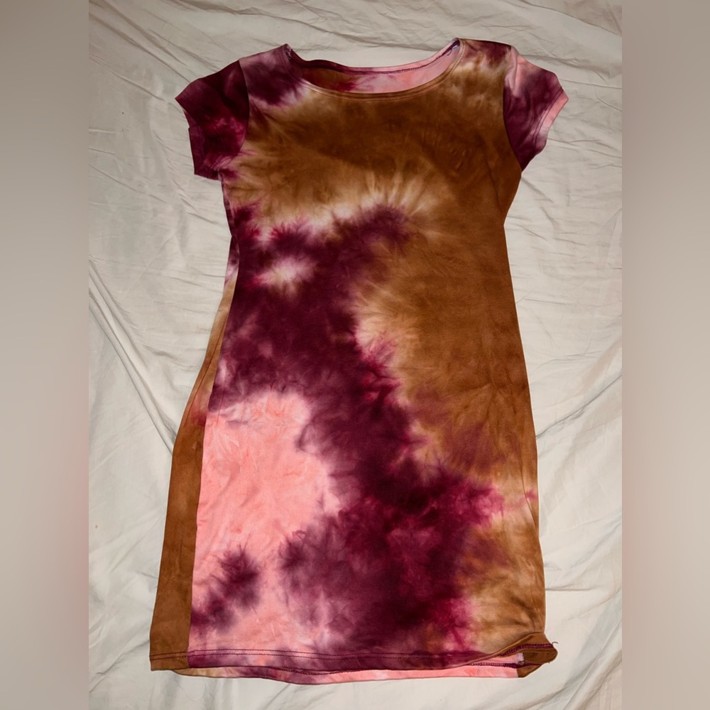 Pink and tan tie dye dress.